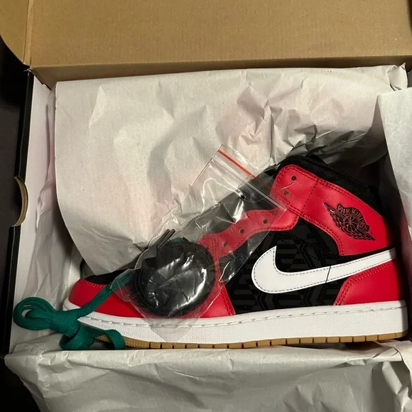 Air jordan 1 mid se - Picture 2 of 4